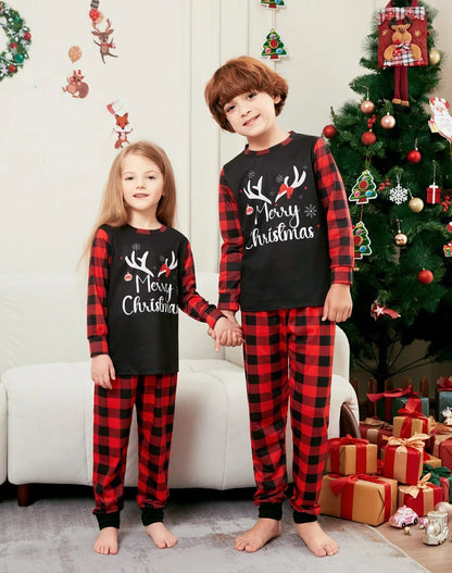 LuxeOrbit 2025 Xmas Matching Family Pajamas Dear Merry Christmas Print Pjs Adult Child Sleepwear Set Baby Jumpsuit+Dog Clothes