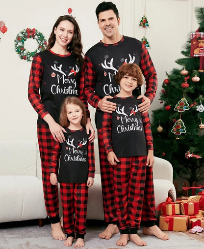 LuxeOrbit 2025 Xmas Matching Family Pajamas Dear Merry Christmas Print Pjs Adult Child Sleepwear Set Baby Jumpsuit+Dog Clothes