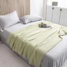 LuxeOrbitTM Cooling Blanket